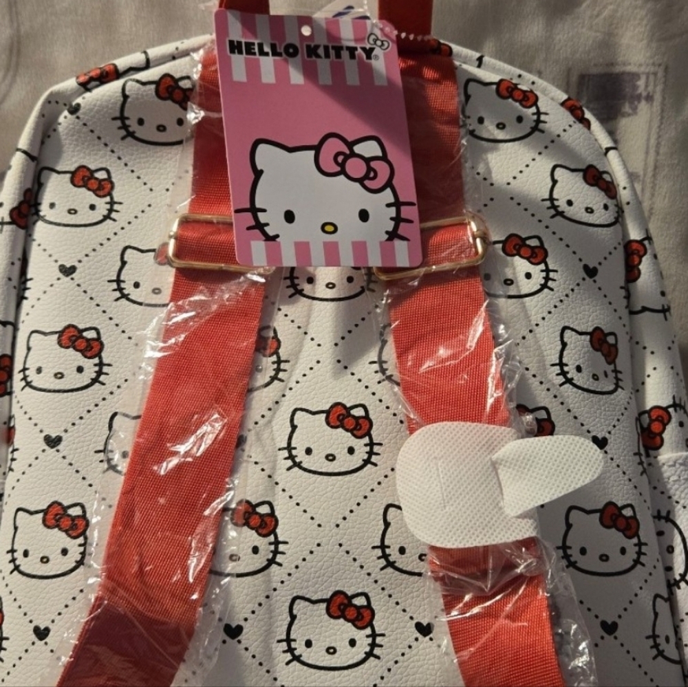 Hello Kitty Mini Backpack – New With Tags (NWT) - Picture 5 of 9